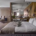 Club Hotel 4*