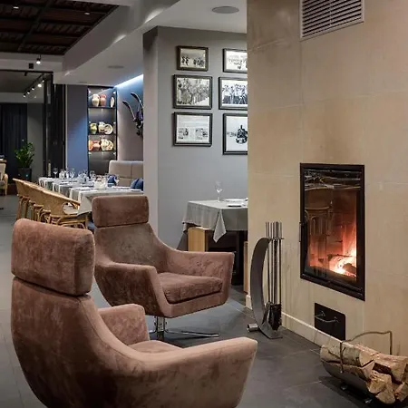 Club Hotel 4*