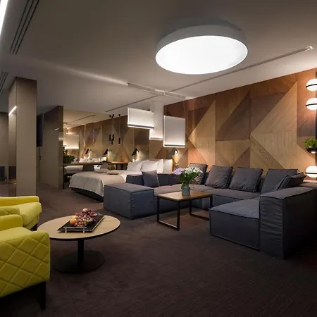 Ξενοδοχείο Club 4*