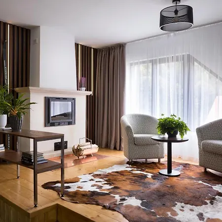 Club Hotel 4*