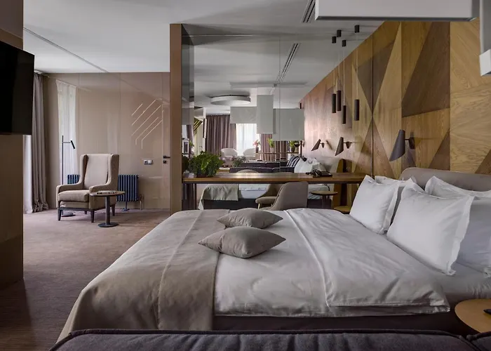 клуб Отель 4*